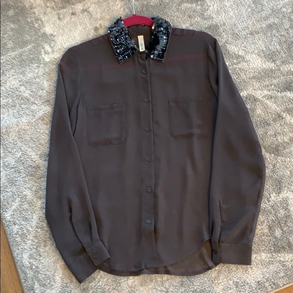 Wyatt Grey sequin collar sheer button down blouse - Picture 3 of 15